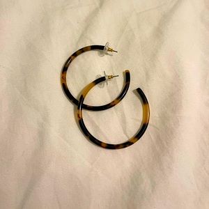 J. Crew Tortoise Hoop Earrings 💫